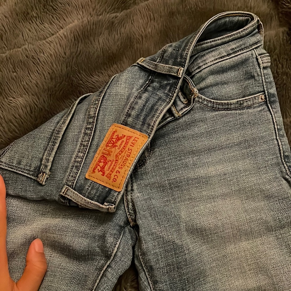 Levi’s 711 Skinny Jeans